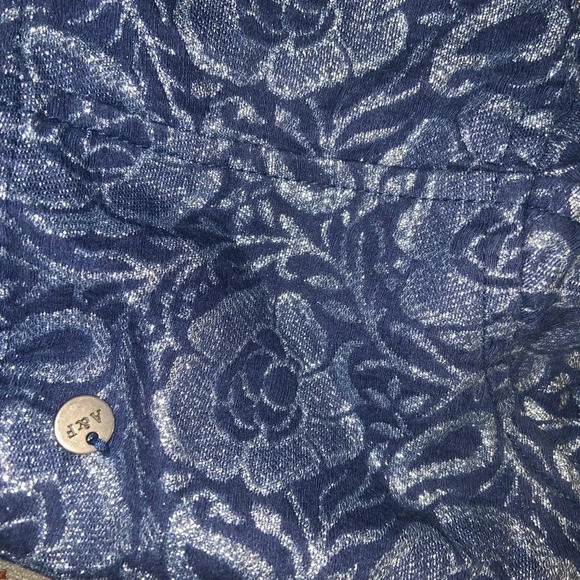 Brocade Abercrombie crop top - Picture 3 of 5